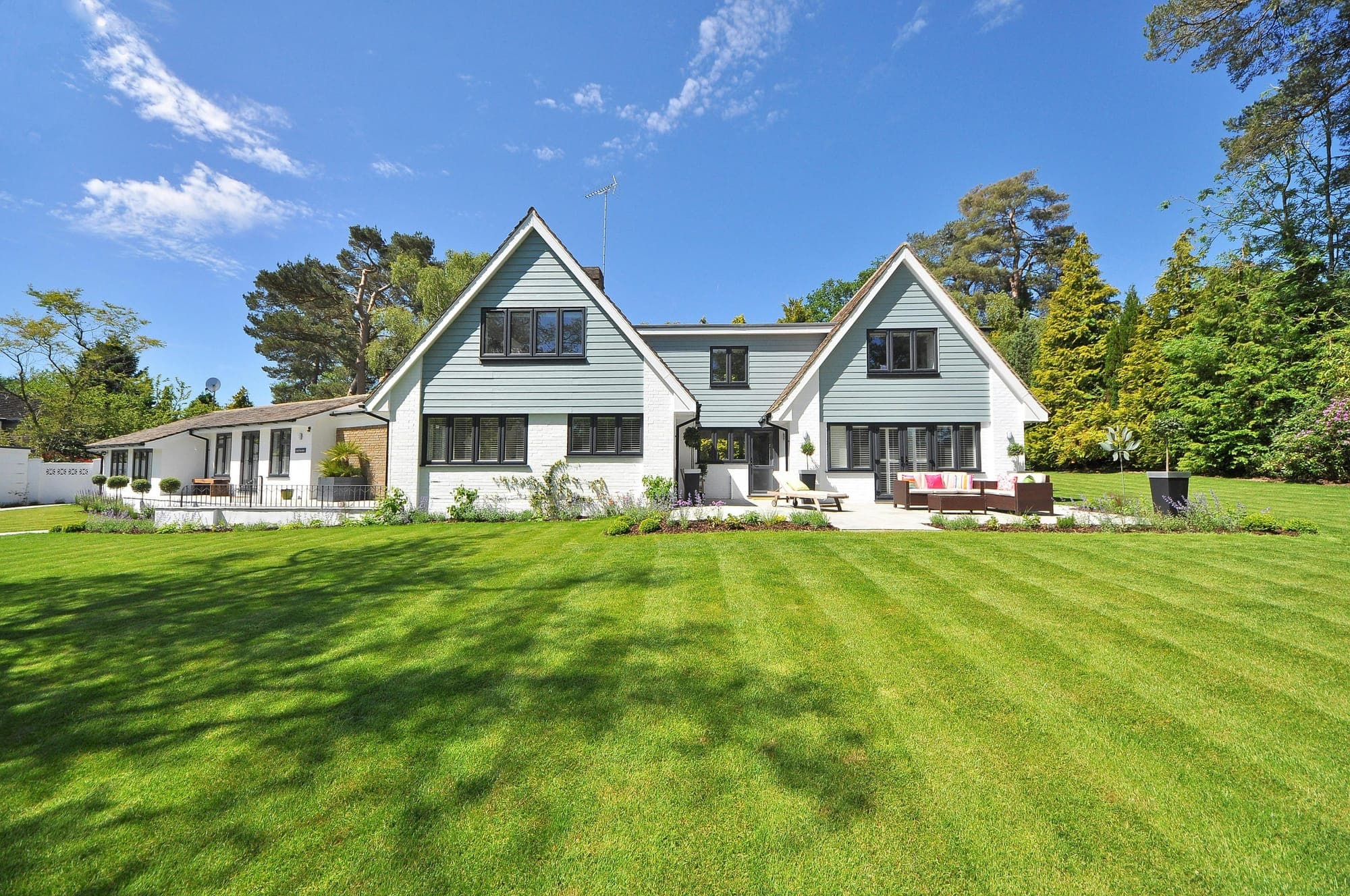 The Pros and Cons of Buying vs. Renting